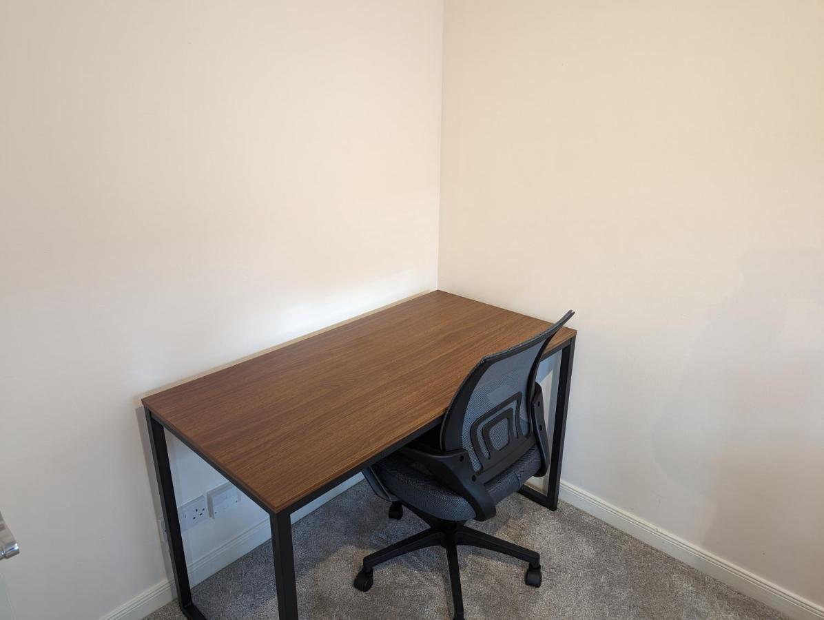 דירות ברוטי פרי Great Location, Large 1 Bed Flat With Parking מראה חיצוני תמונה